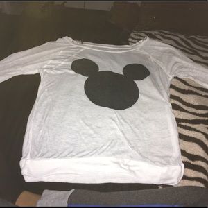 Mickey Mouse Disney shirt 💜